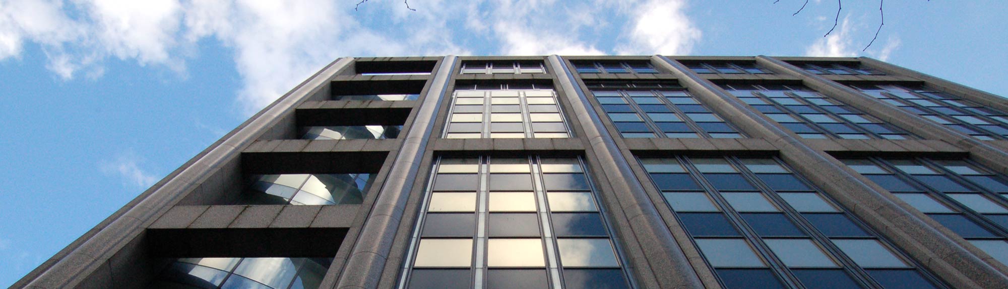 Modernes Bürogebäude – ASSKO Sicherheitstechnik Kassel